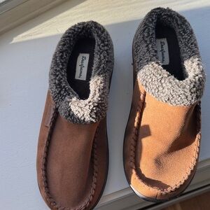 Dearfoams Brown Kids Slippers with Gray Trim